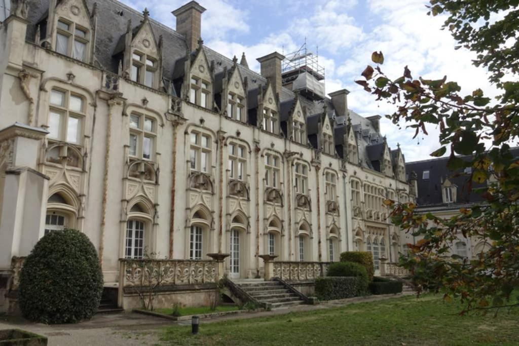 Château Néo-Gothique: Charming Studio with Wi-Fi and Free Parking Orleans Exterior photo
